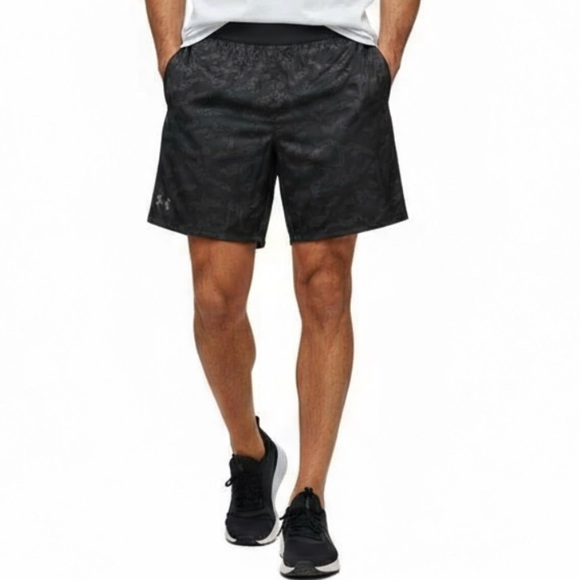Under Armour Woven Camo Print Training Mens Active Shorts - Picture 1 of 8